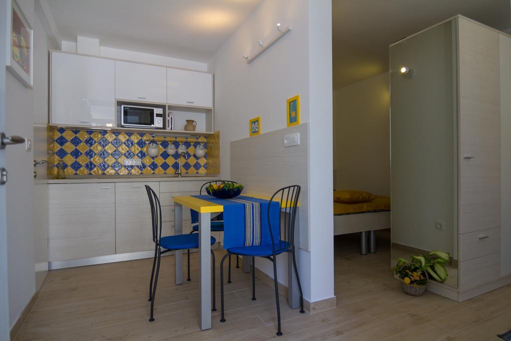 Apartments Sarc ロヴィニ 部屋 写真