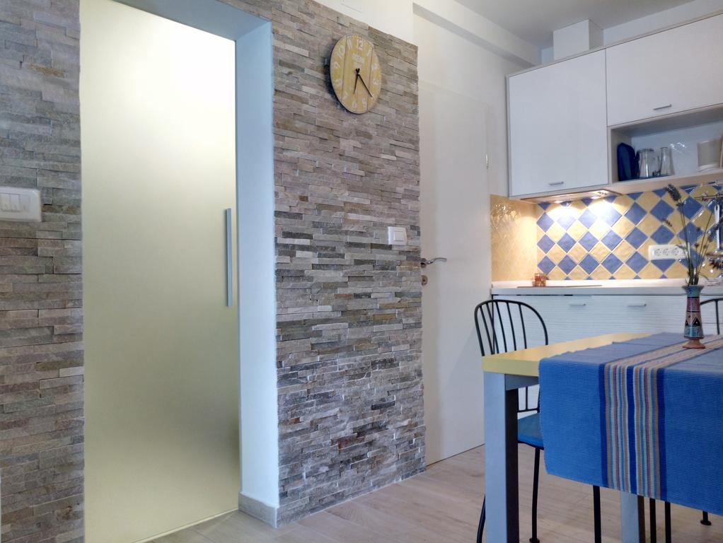 Apartments Sarc ロヴィニ エクステリア 写真